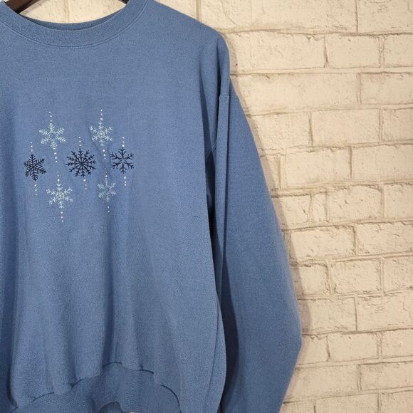 Vintage holiday snowflake sweatshirt - Picture 6 of 15